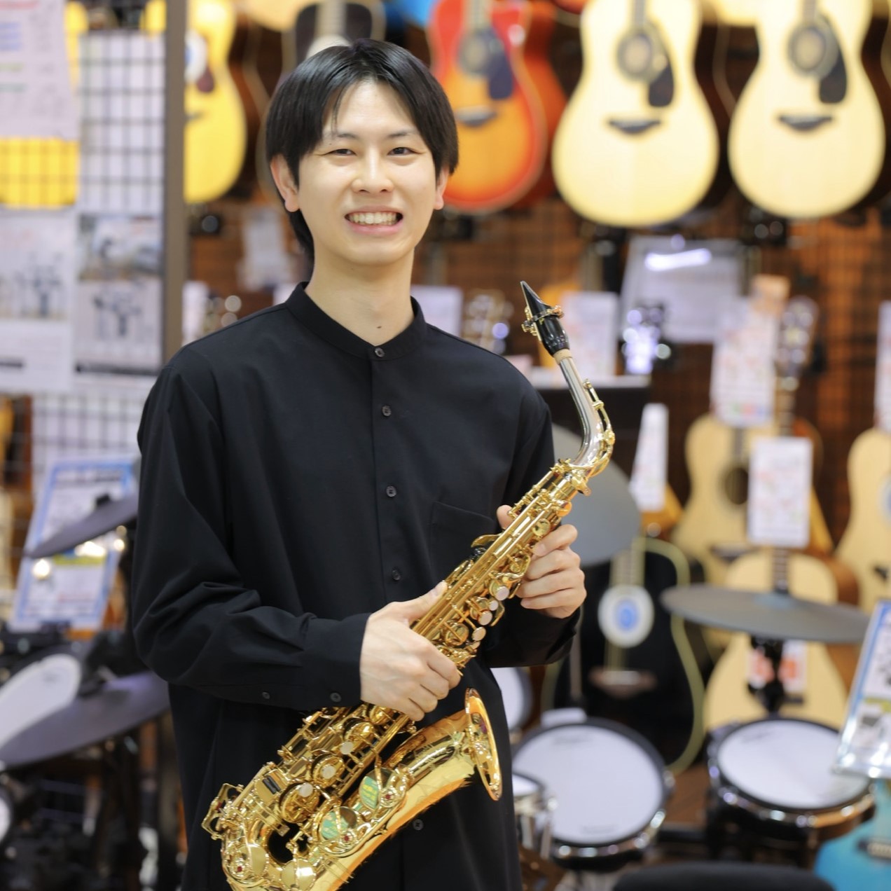 堂森 洋輝（どうもり ひろき）
アミュプラザ鹿児島店
サックスインストラクター