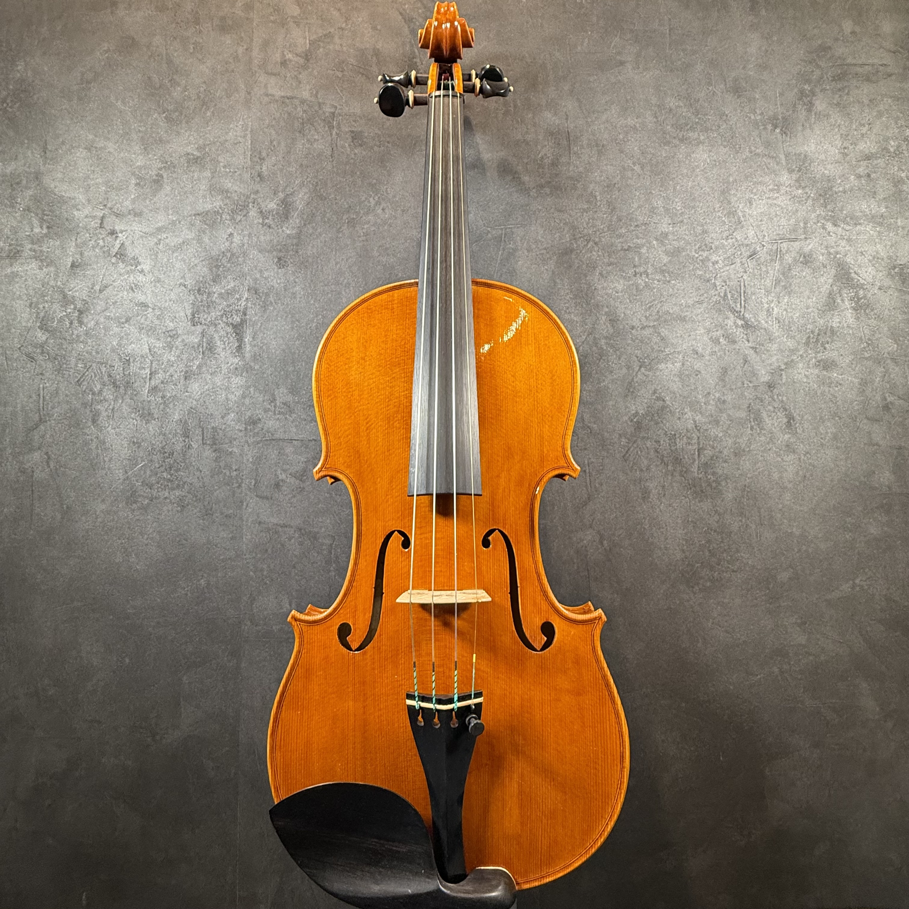 ImportStringsGiorgio Scilari（ジョルジョ・スコラーり）