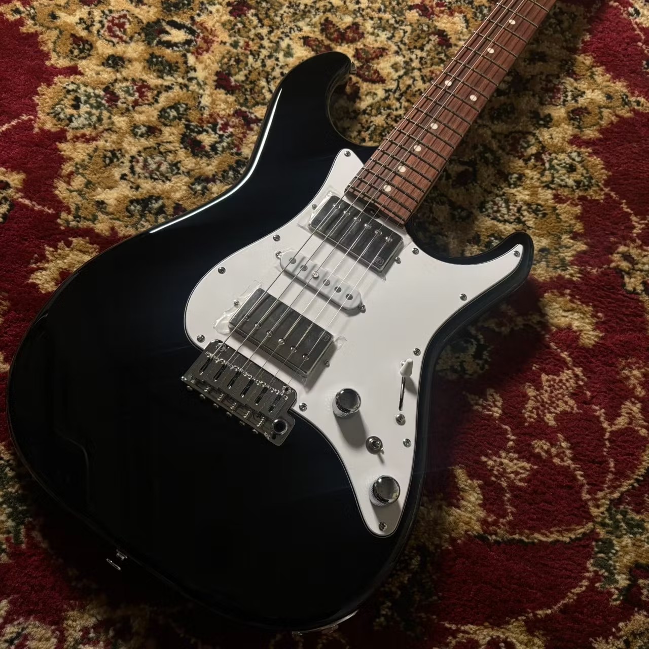 EVERTONE GUITARWalkurey-ST