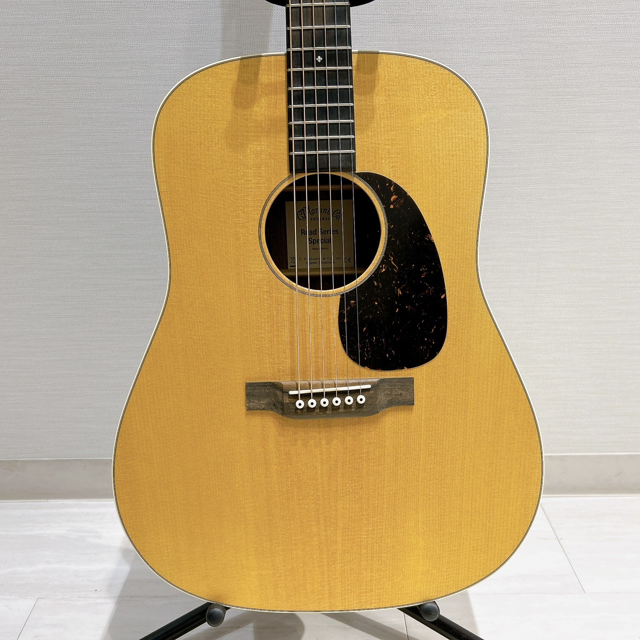 エレアコギターMartin：D-10E Vintage‐inspired Road