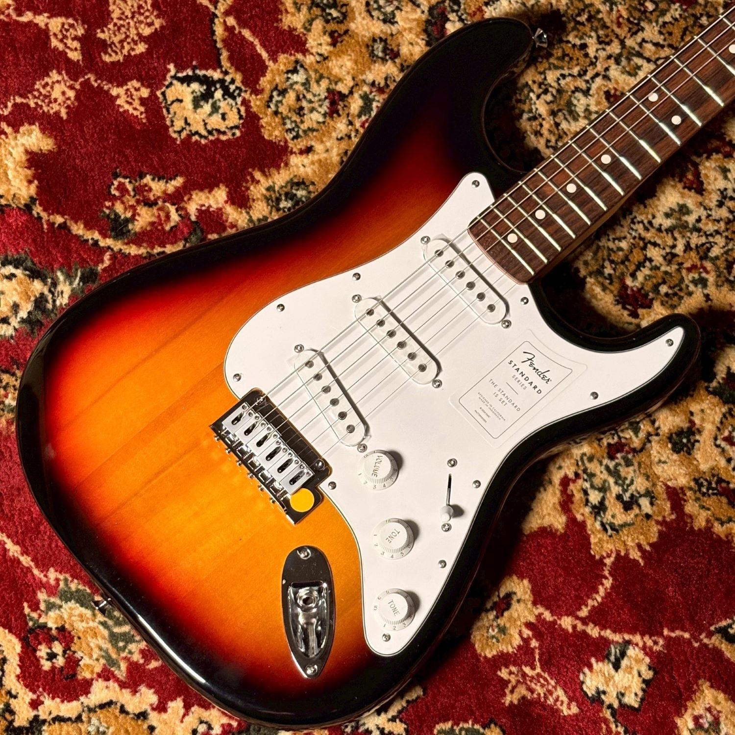 FenderStandard Stratocaster 3-Color Sunburst