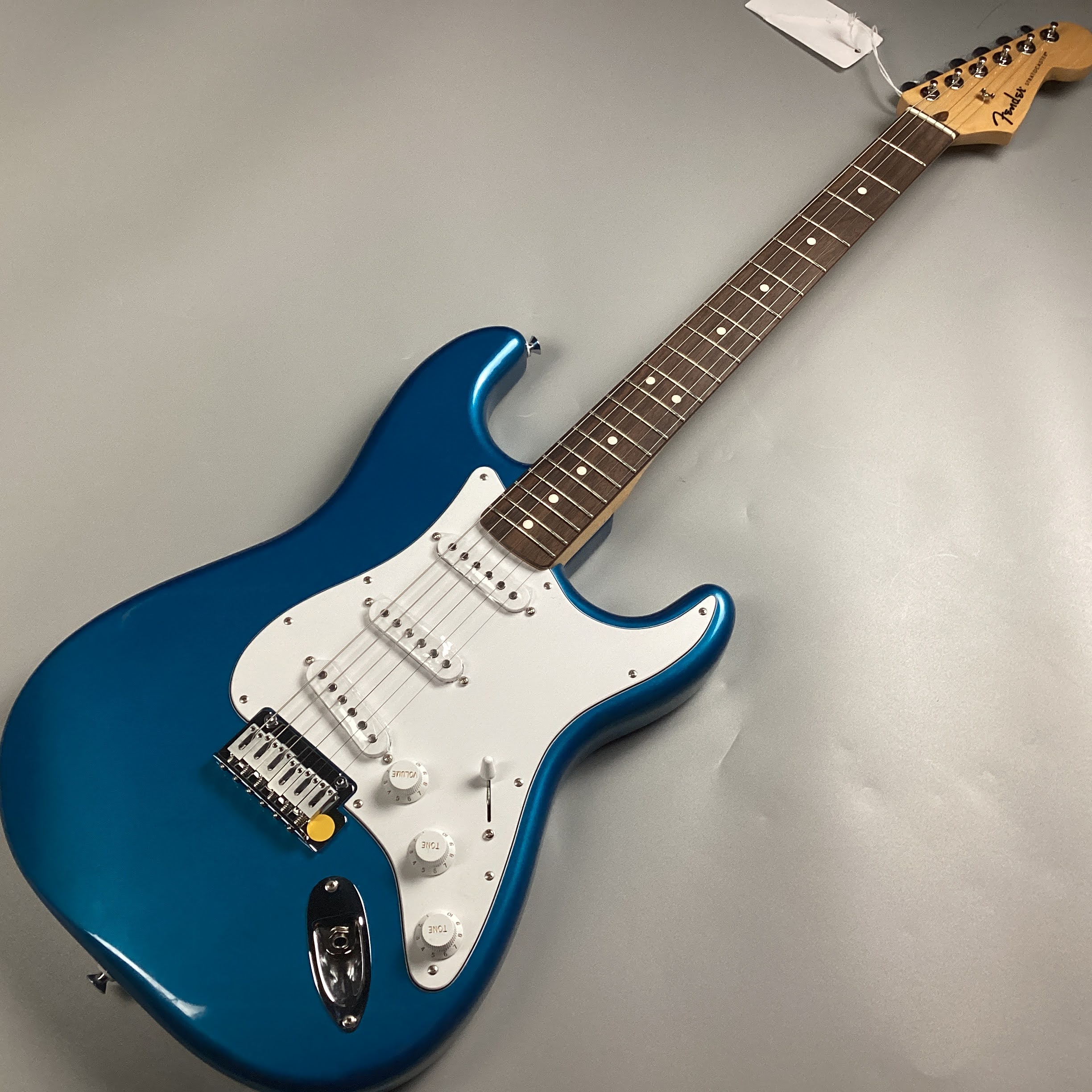 FenderSTD STRAT LRL WPG AMM