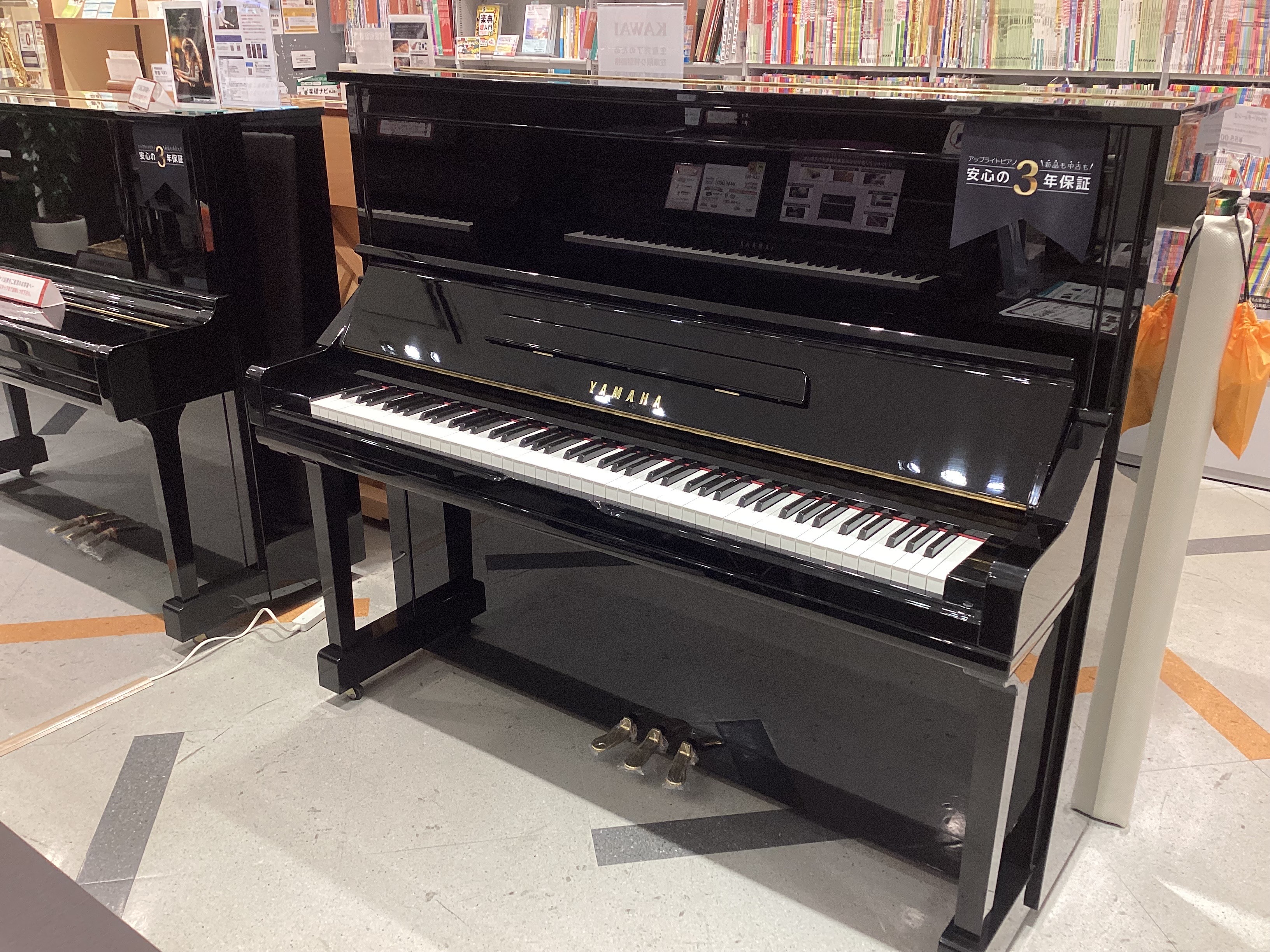 YAMAHA　アップライトピアノYU3