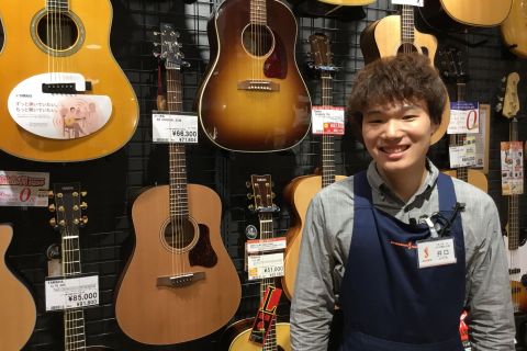 スタッフ写真 井口