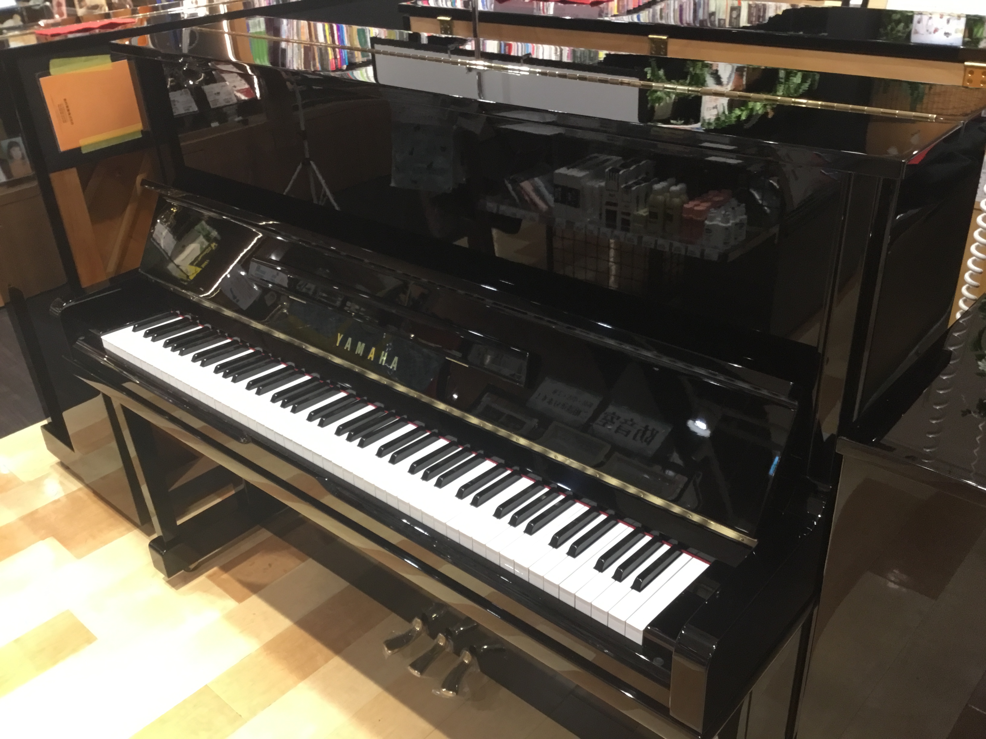 *アップライトピアノ展示モデル案内ページ *KAWAI KAWAI×島村楽器のコラボレーションモデル！新品アップライトピアノの展示もしております。 |*メーカー・品番|KAWAI K-114SN+RB9000| |*販売価格(税込)|[!￥784,800!]| |*詳細|消音ユニット付きのアップライ […]