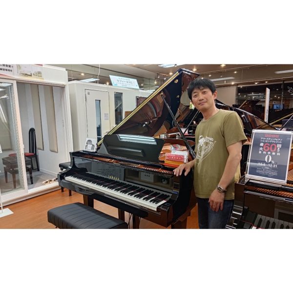 ご購入頂いた際の島村楽器八千代店での写真です！