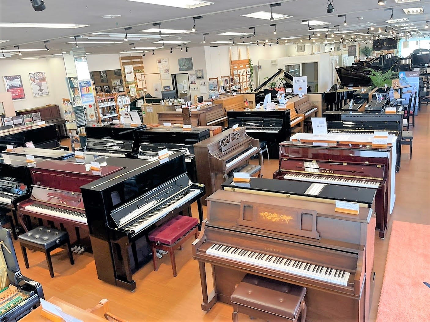 ピアノ専門店スタッフがセレクトしたアップライトピアノの主要品番を随時展示中！ ピアノが初めての方にも安心！ピアノ大好きなスタッフが楽しくわかりやすくピアノをご案内いたします。 ボストン・ヤマハ・カワイ・ディアパソン・ザウター・ペトロフ・スタインベルグ・プレンバーガー等、千葉県はもちろん関東最大級の品 […]