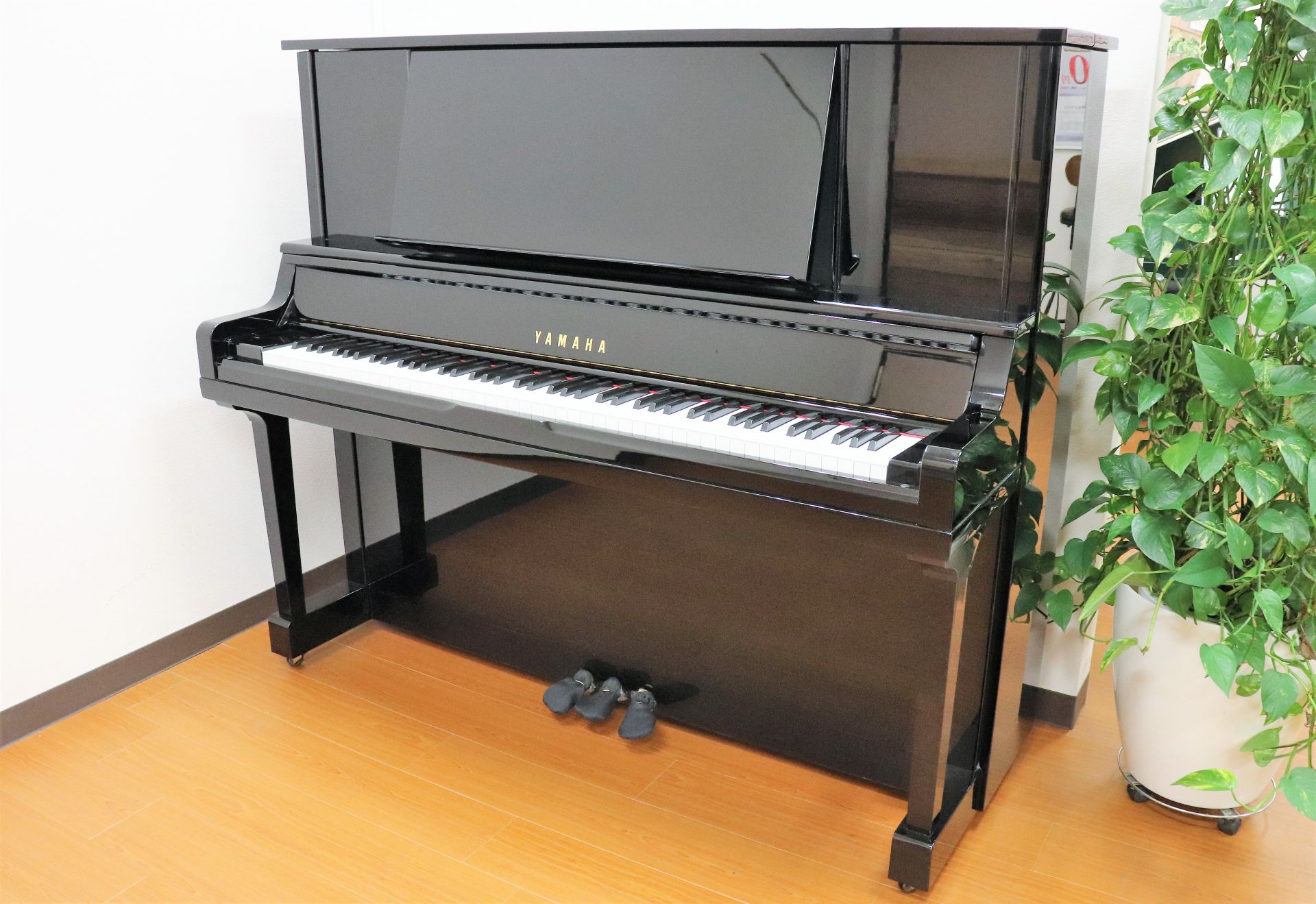 中古アップライトピアノヤマハ　UX30A