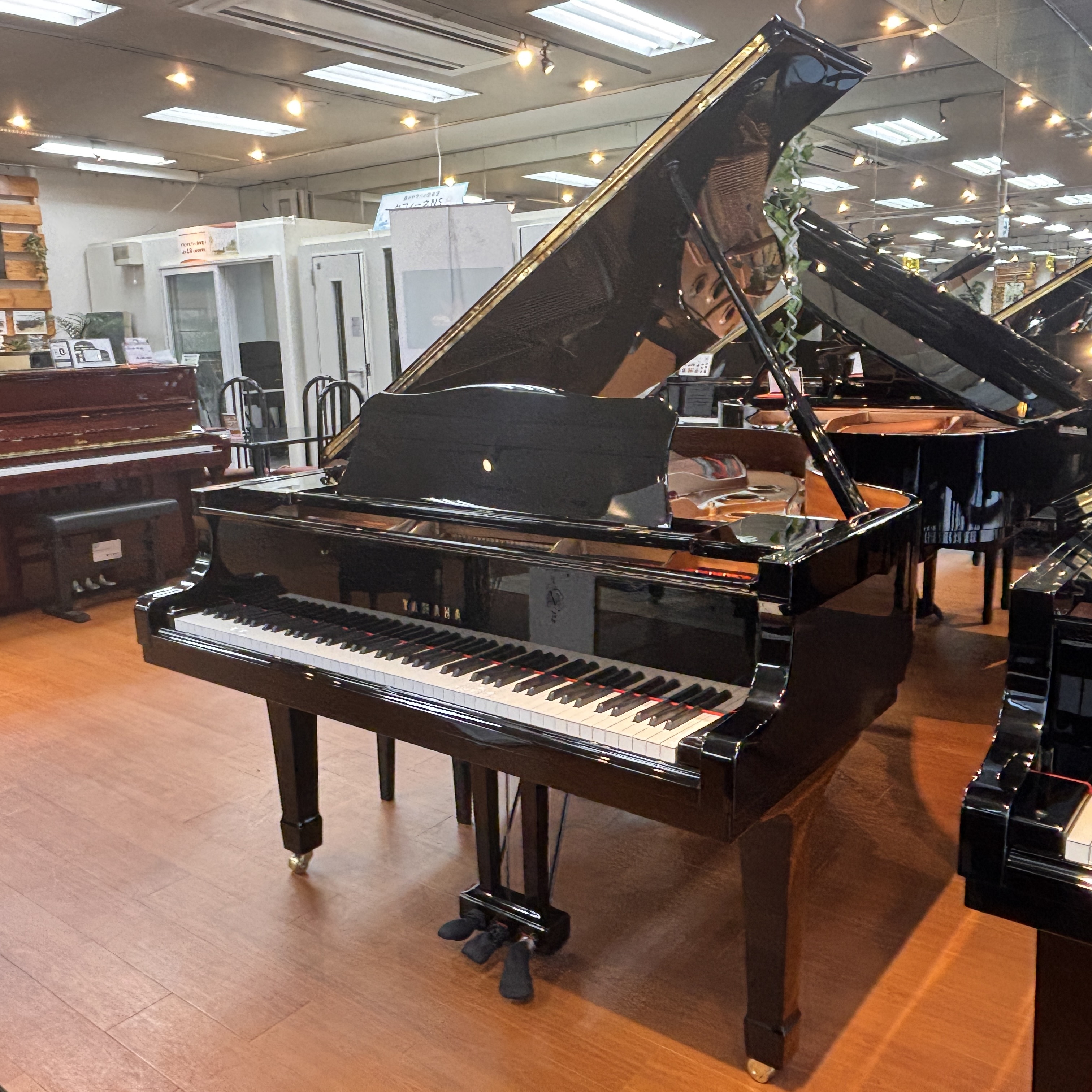 中古グランドピアノヤマハ　C3