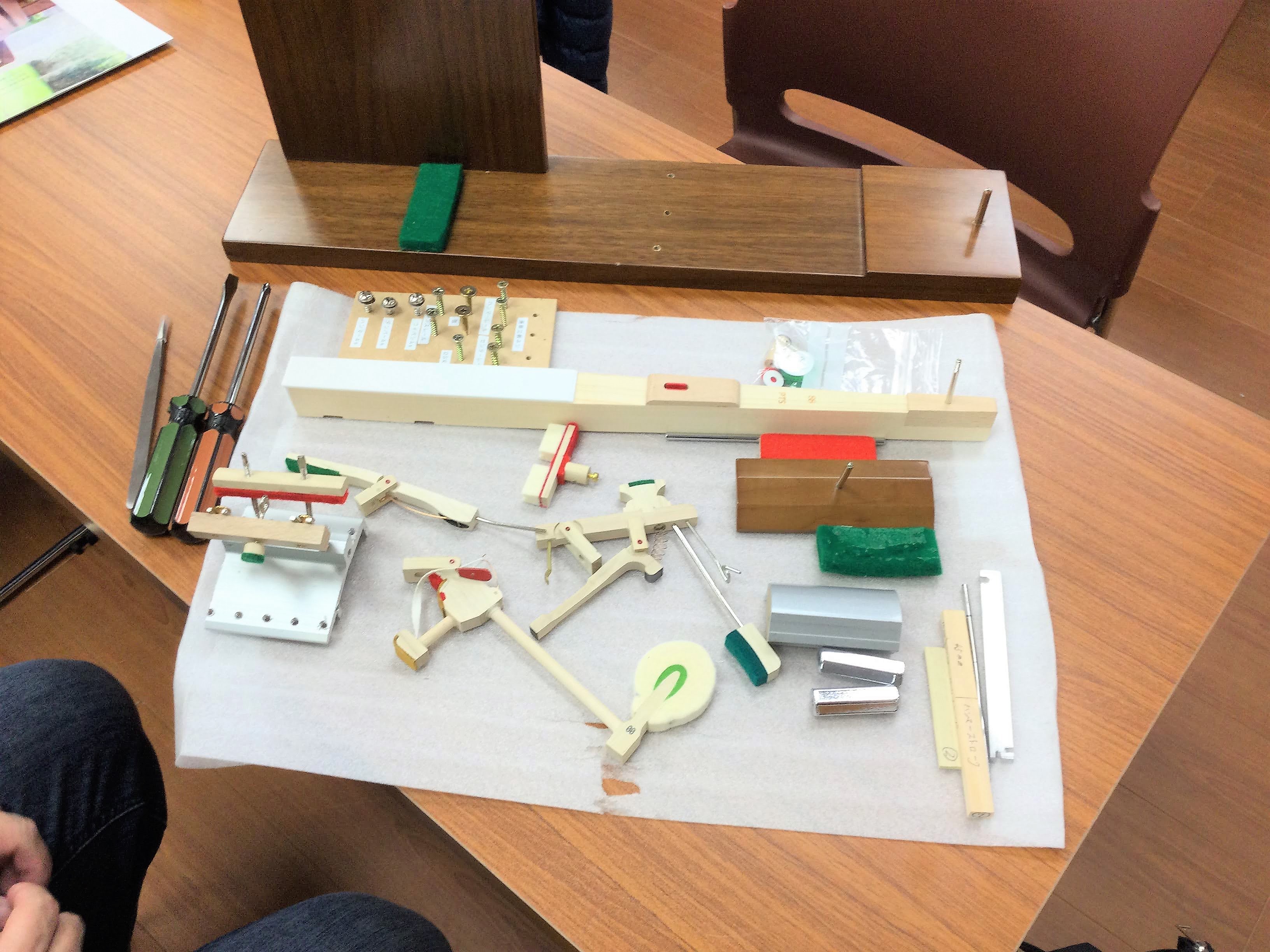 ご参加いただきました皆様、ありがとうございました!当日の様子を画像でご紹介します。 皆様ご自身で組み立てたアクションモデルをお部屋に素敵に飾ってくださいね!またのご参加をお待ちしています!