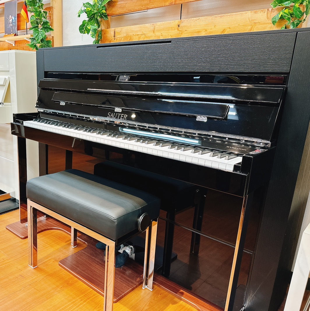 アップライトピアノUP116Accento BK