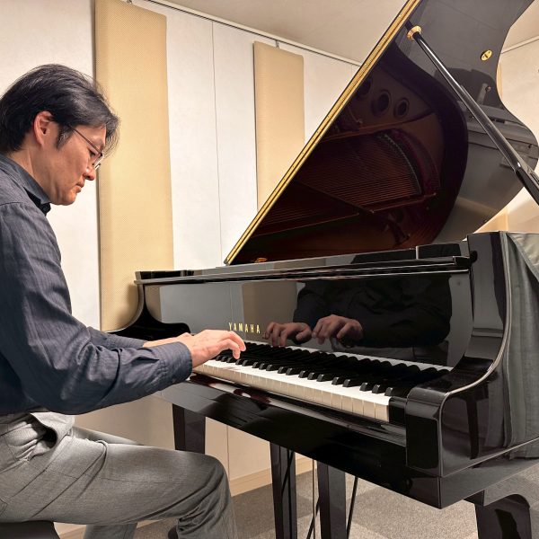 真剣な眼差しで演奏されています✨