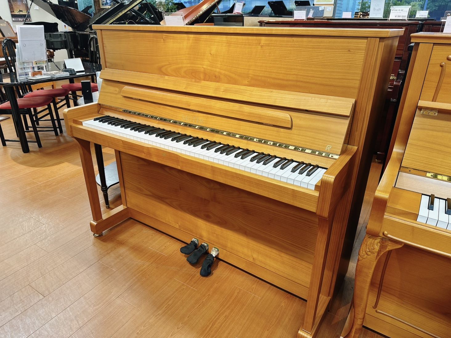 中古アップライトピアノザウター UP122PremiR2ツキ