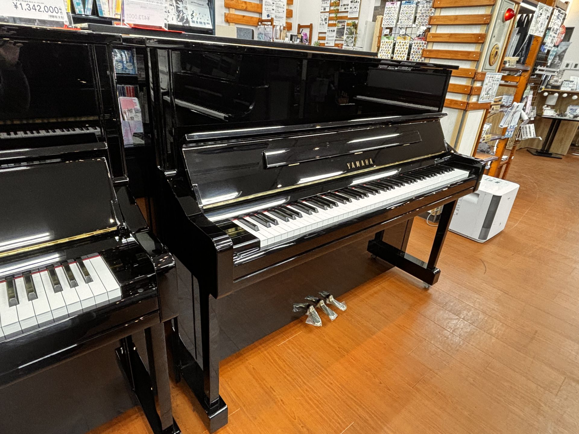 中古アップライトピアノヤマハ YU11