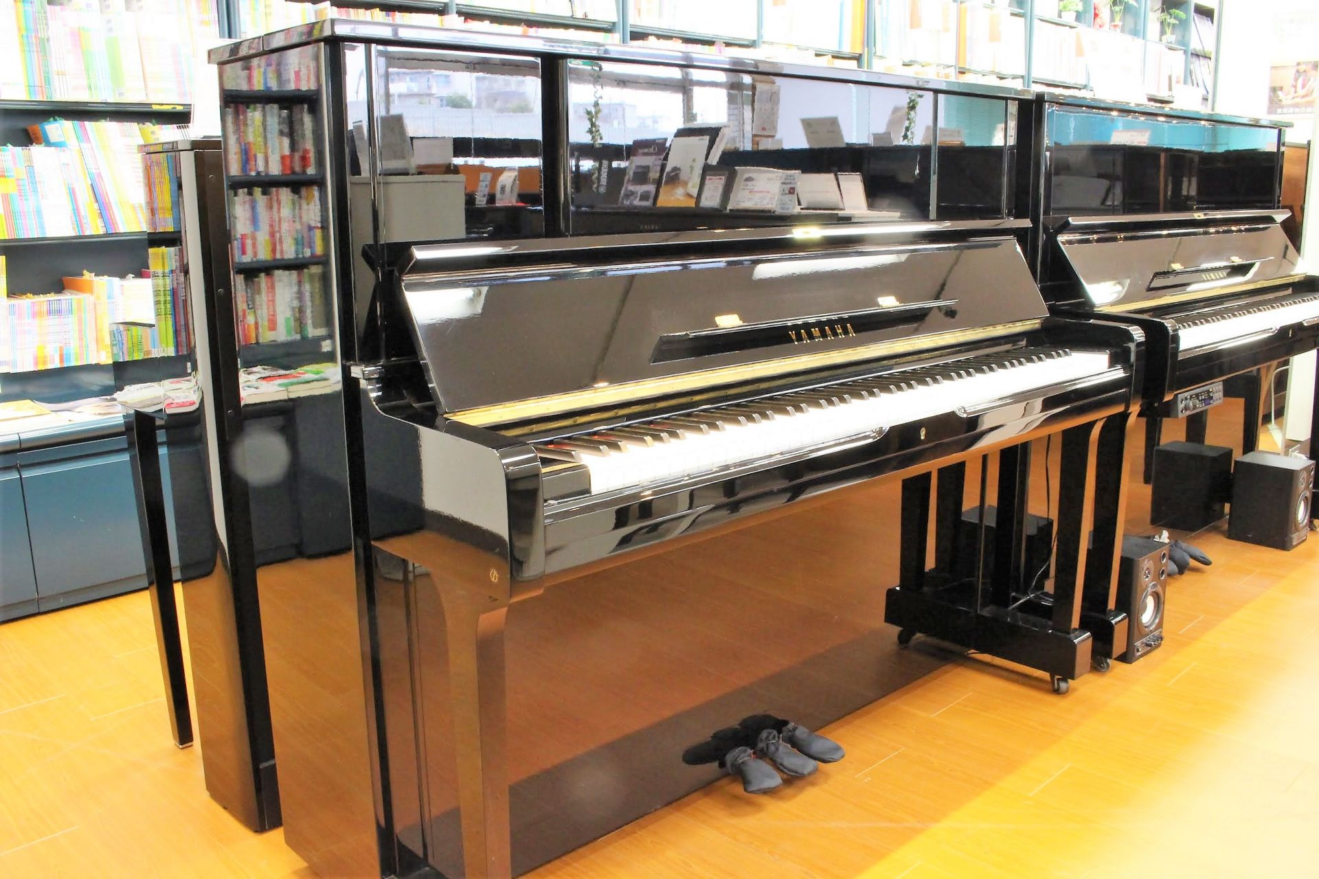 中古アップライトピアノヤマハ UX1