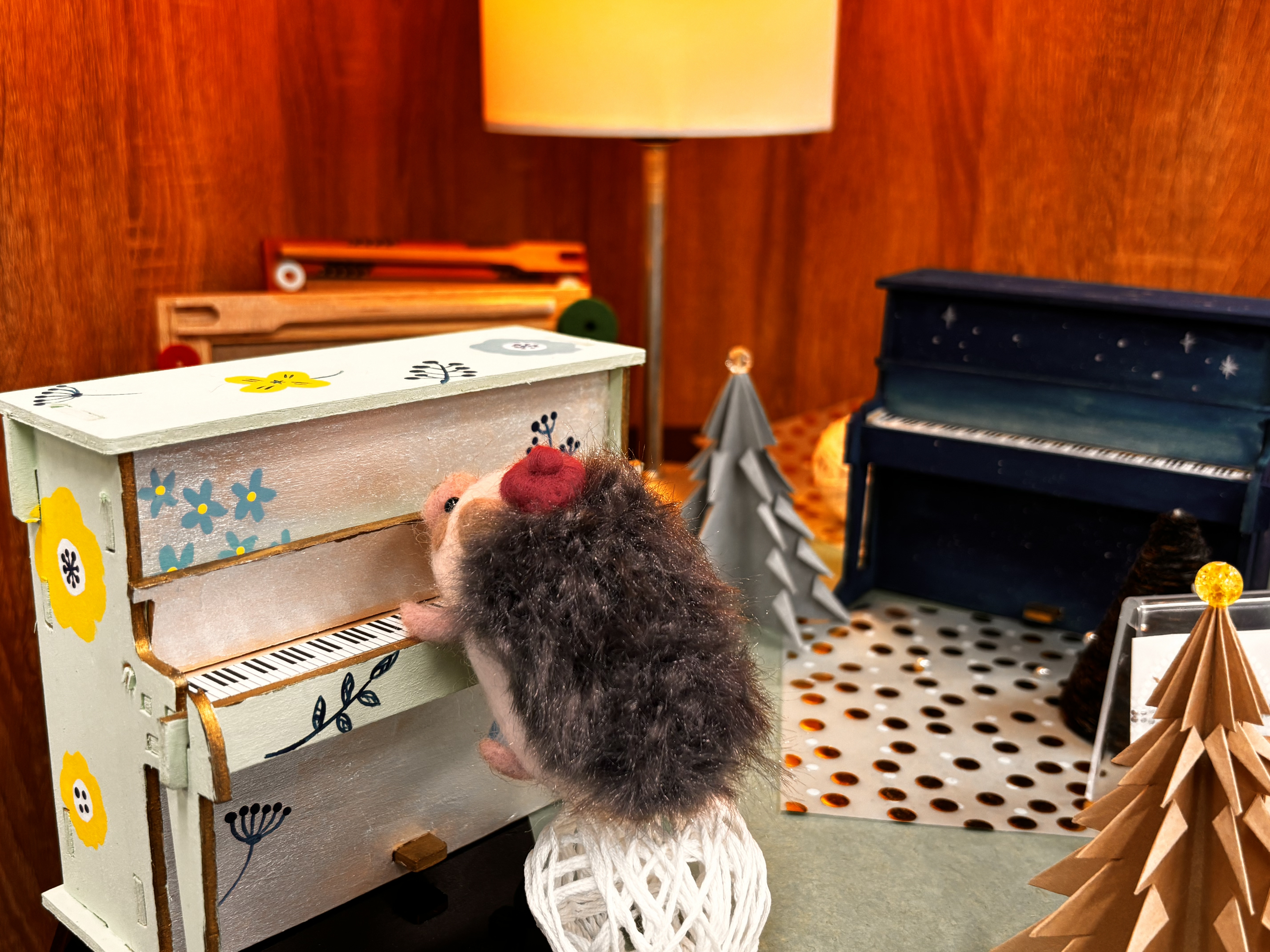 日々頑張っている自分へのご褒美に、大切なあの人へのプレゼントに。世界に一つだけの特別なオルゴールを作ってみませんか？ 最初にピアノとオルゴールの意外な共通点を体験 皆さん黙々と組み立てています✨ お家でペイントして完成したお写真を送ってくださりました！ 素敵な笑顔とかわいいピアノオルゴールをありがと [&hellip;]