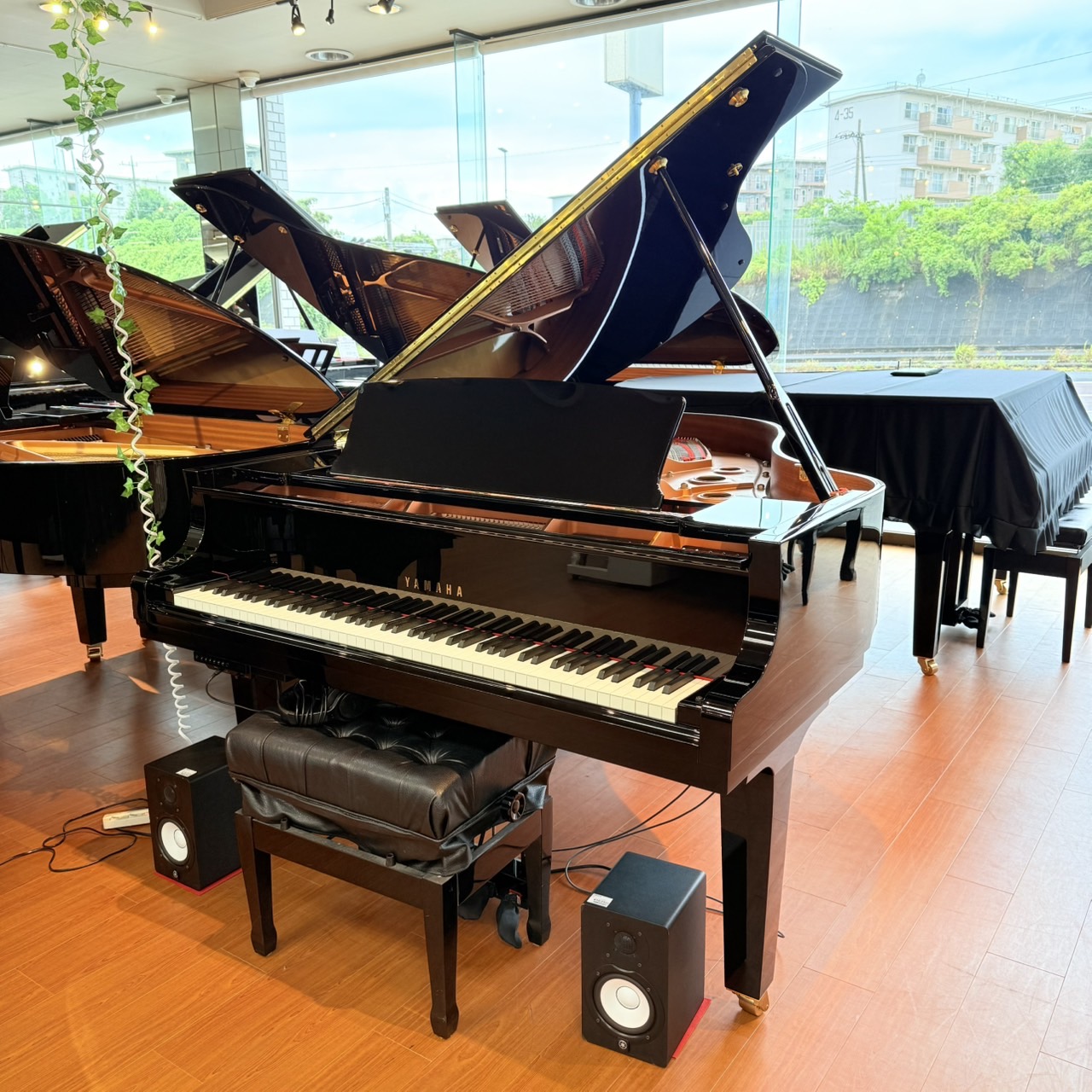 ヤマハ中古グランドピアノC3X-SH(2015年製)