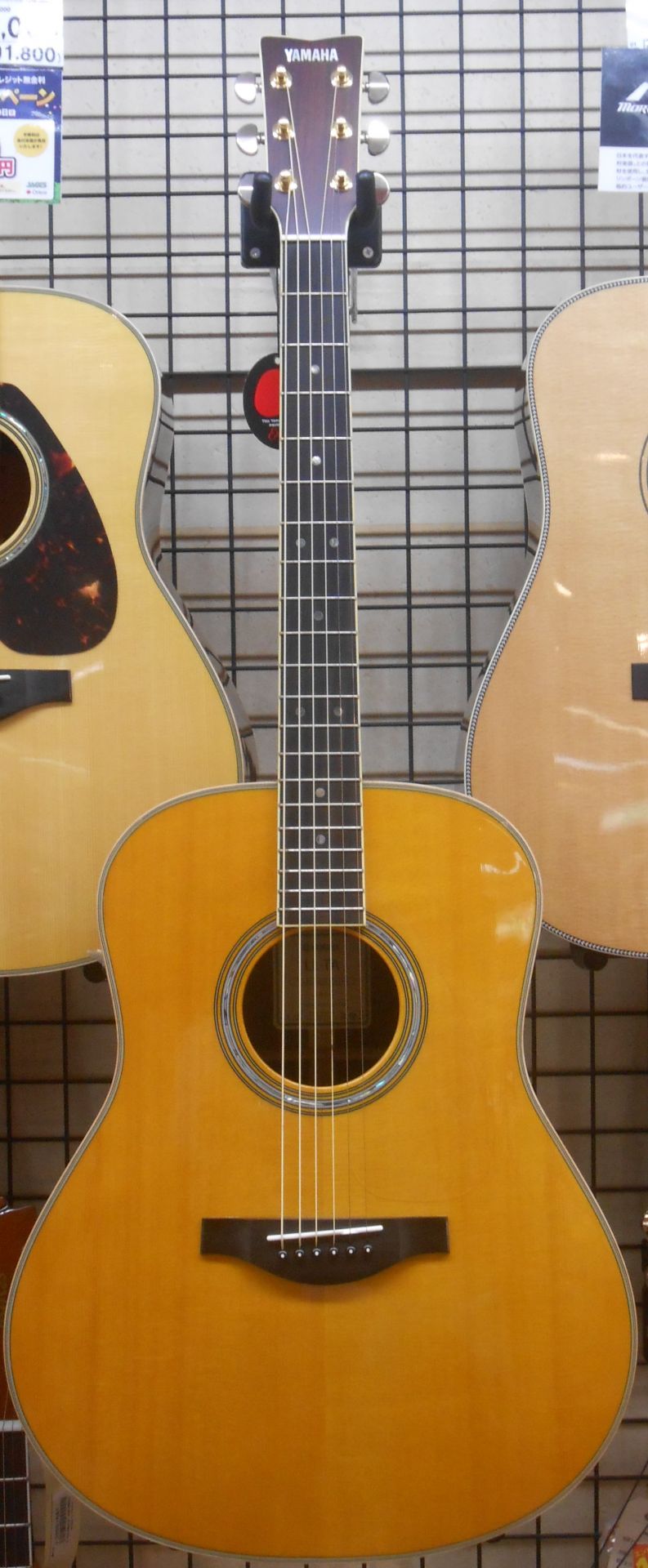 生音にエフェクトがかかるアコギYAMAHA LL-TAがお買い得！