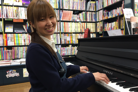 スタッフ写真 音楽教室 坂口 真由