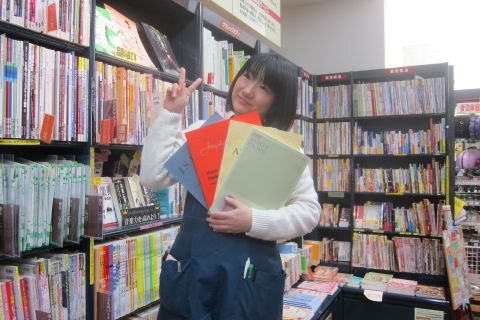 スタッフ写真 楽譜・ファンシー雑貨・教育楽器 野中 香奈枝