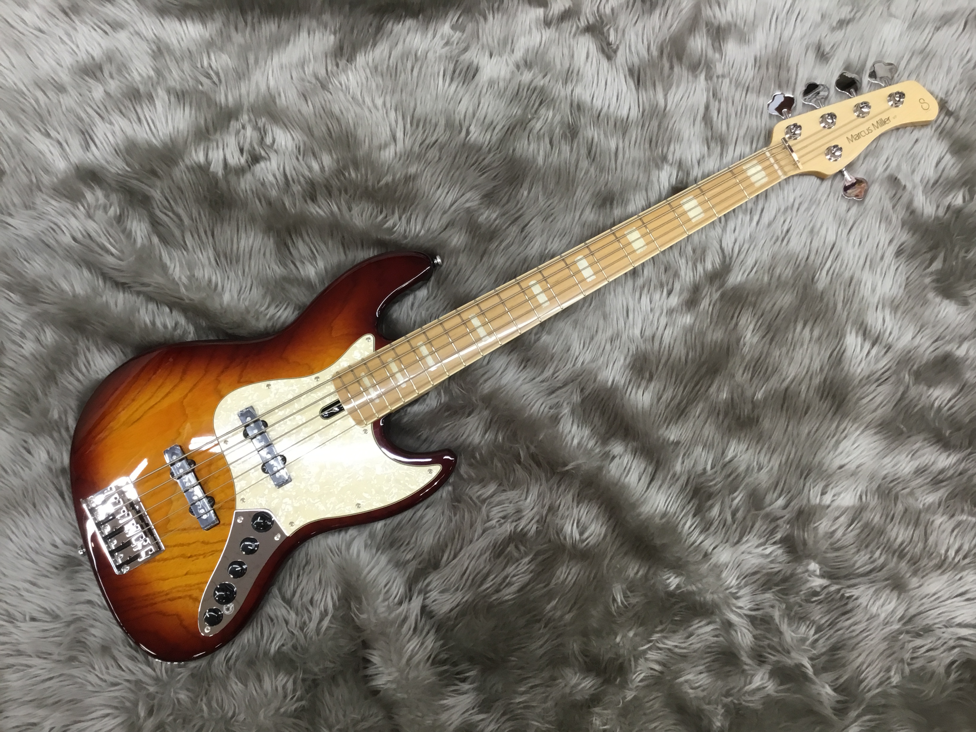 *marcus miller監修の5弦JB入荷!! 【Sire】の【marcus miller V7 5st】が当店にも入荷しました！ 店頭では実際にお試しいただけます。 ぜひお気軽にご来店ください！ |*ブランド|*型名|*定価(税込)|*販売価格(税込)| |Sire|marcus miller […]