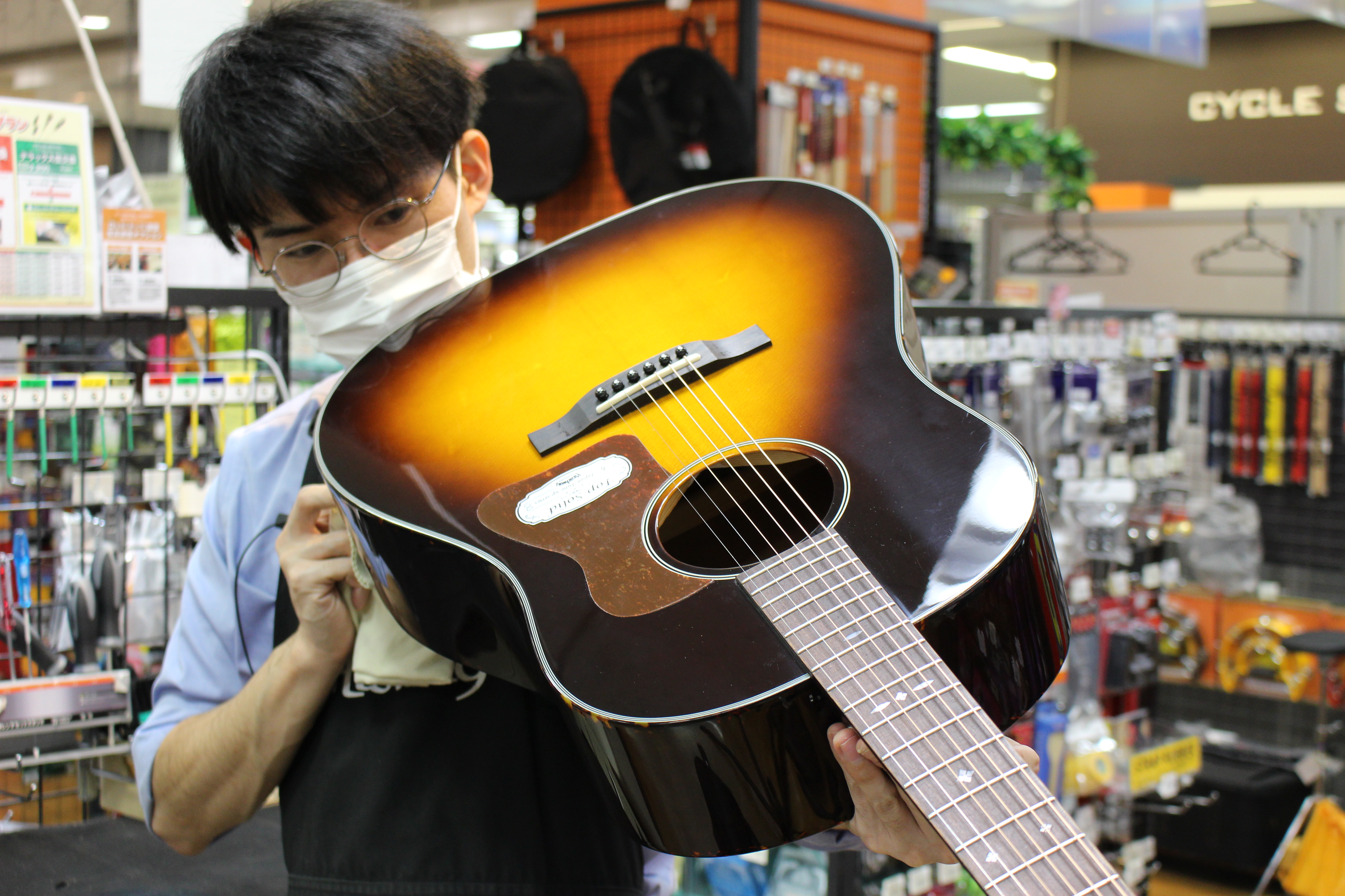 ギターコラム「伊藤のギター、知れば知るほど…」連載中です！