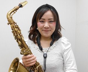 【イオンタウン四日市泊の2階】オーダーメイドカリキュラムのサックス・ジャズサックス教室（駐車場無料）