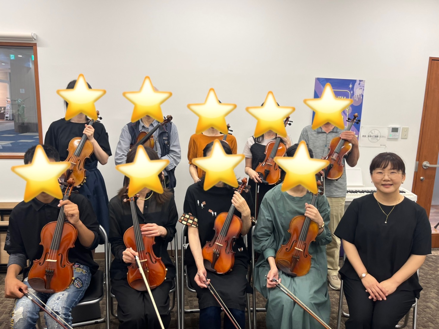 みなさんこんにちは。当記事は、当店が行っている音楽教室生徒様が参加いただく企画のいくつかをご紹介する内容です。 当店では、日々のレッスン以外にも、こういった楽しい企画をたくさんご用意して通って下さる生徒様の音楽生活をバックアップさせていただいております。 一般のお客様方がご観覧いただける企画もござい […]