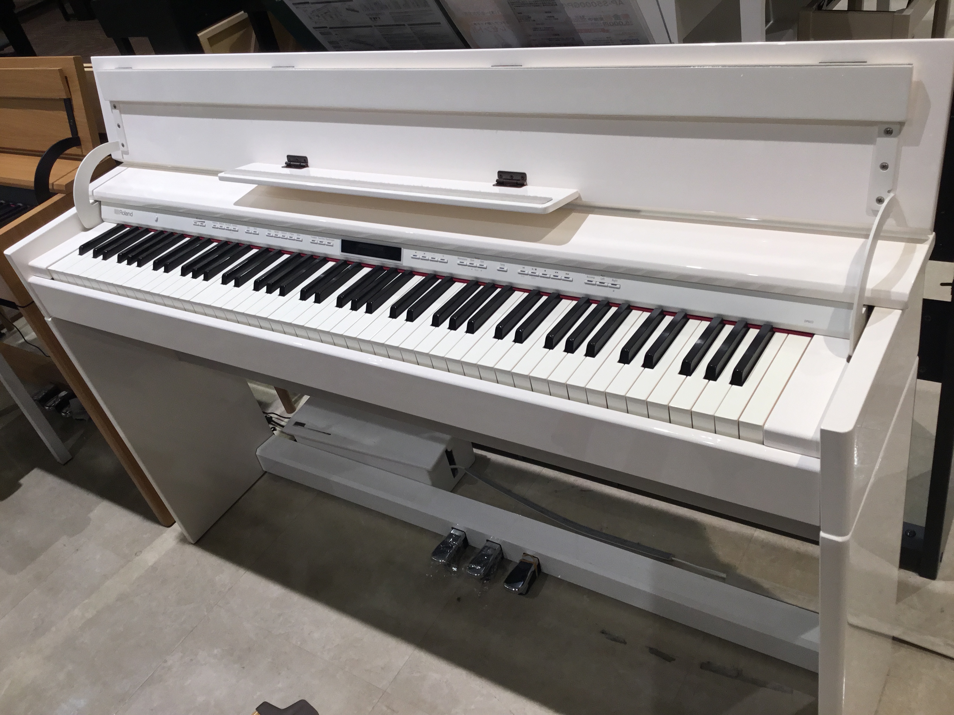 電子ピアノ 展示品1台限りDP603-PWS(展示品)