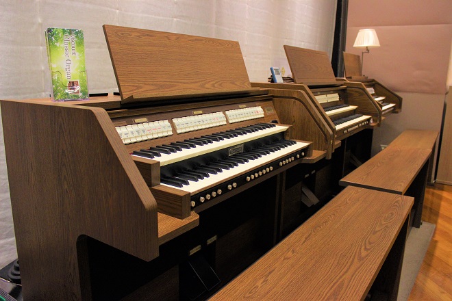 CONTENTSオルガン楽譜、多数ご用意しております。当店オリジナル。オルガンに最適な防音マット、CPT300L　好評発売中！オルガンシューズ、試せます！好評発売中！お問い合わせオルガン楽譜、多数ご用意しております。 待望のオルガン譜、大量に入荷しました！各種取り寄せも可能です。 クラシックオルガン […]