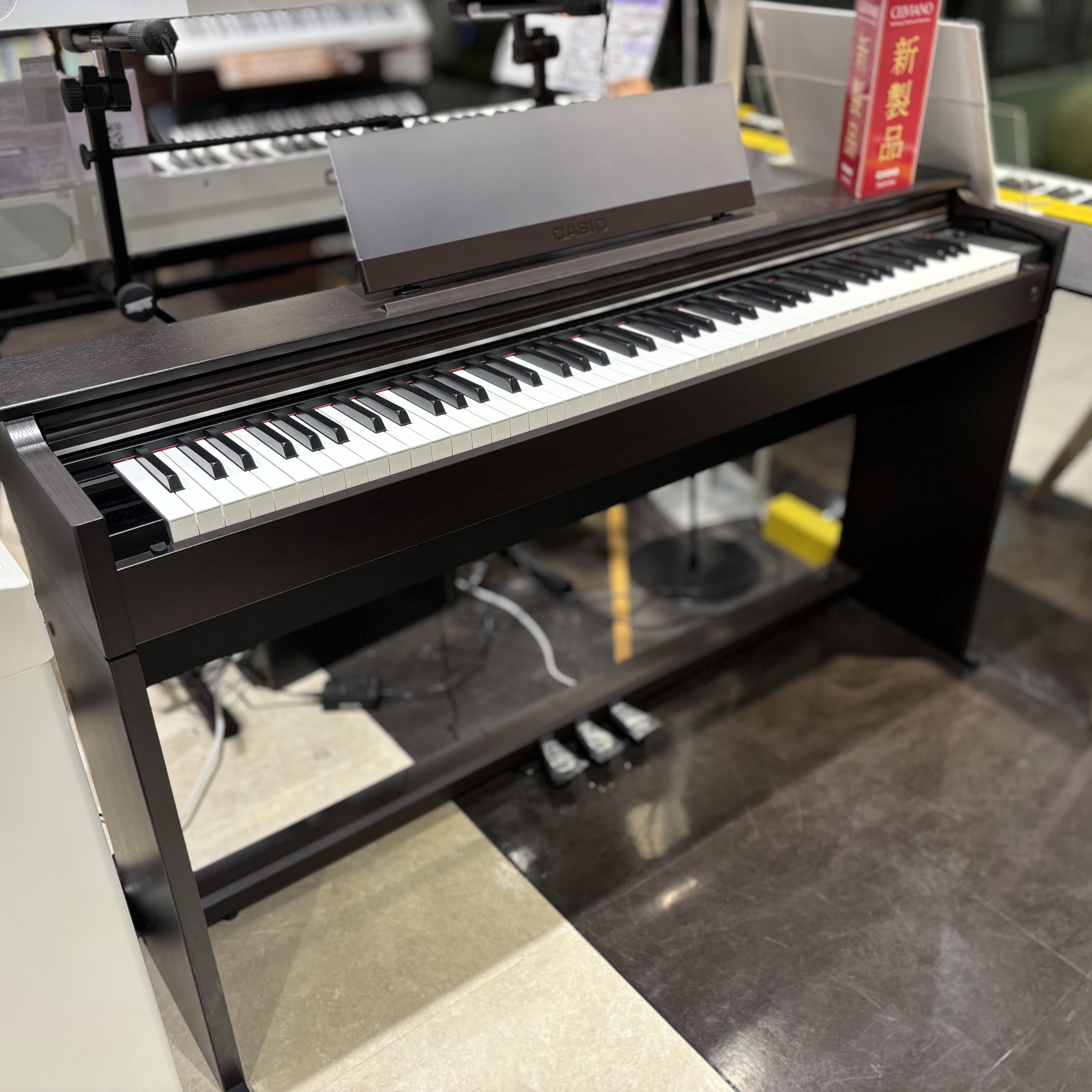 表現力豊かなタッチと豊かな音色で、はじめてのピアノにも最適。CASIO/AP-S2500GP