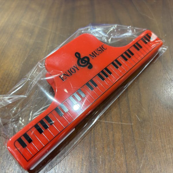 品番：SC2015-01（レッド）<br />
サイズ：150×50×22mm<br />
素材：プラスチック製<br />
<br />
販売価格：￥308(税込)