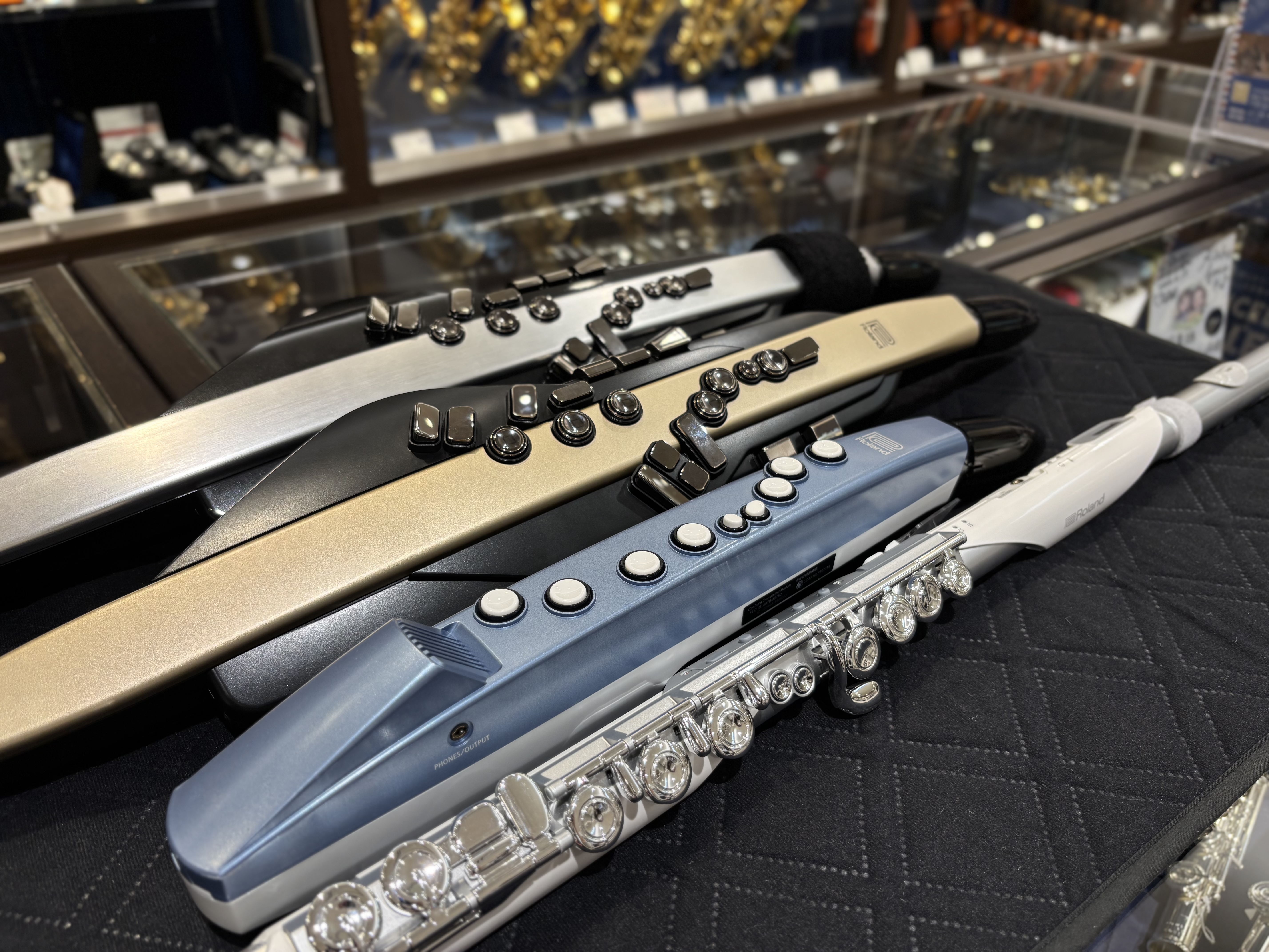 このたび、サックス奏者の中村有里さんをお迎えし、Roland エアロフォンイベントを開催いたします！ 中村有里さんによるスペシャルコンサートのほか、エアロフォン体験会や、参加型エアロフォンアンサンブル企画もご用意しております。エアロフォンに触れたことがない方も、もっと魅力を味わいたい方も、ぜひこの機 [&hellip;]