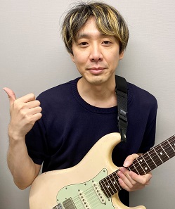 *関　秀樹（せき　ひでき）　担当曜日:金曜日 *講師プロフィール ギタリスト/作編曲家/サウンドプロデューサー/ギター・DTM講師 **ギター講師として（エレクトリックギター/アコースティックギター） ロック、ジャズ・ブルースを基調としたプレイスタイルを軸にエレキ・アコギに問わずあらゆるジャンルへの […]