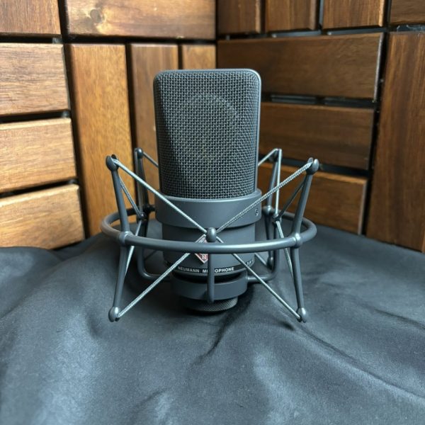 NEUMANN TLM 103 mt Studio set コンデンサーマイク ショックマウント付属 スタジオセット ノイマン 【 横浜ビブレ店 】<br />
￥ 168,300 税込