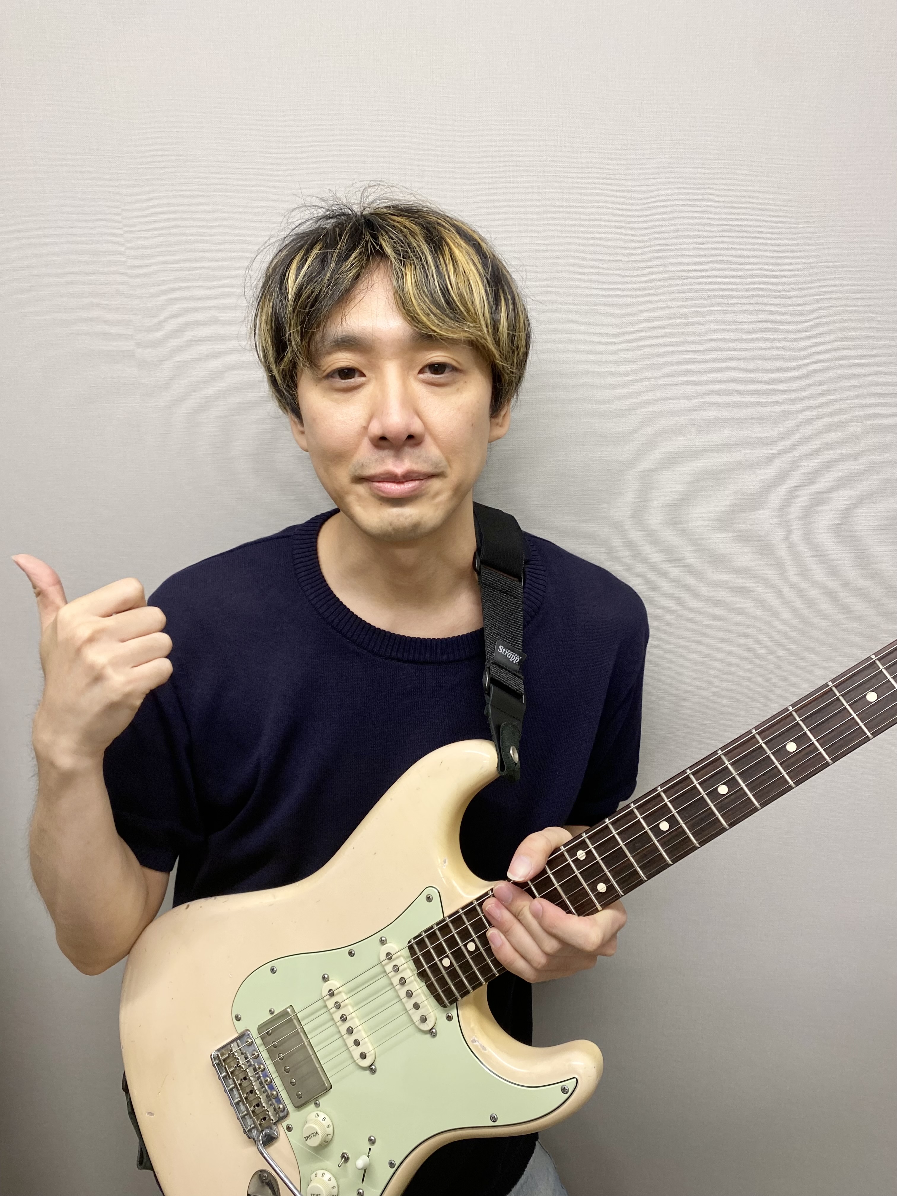 担当コース アコースティックギター・エレキギター・キッズギター 好きな・得意な演奏ジャンルはなんですか？ ロックやジャズ・ブルースを基調としたポップス、ブラックミュージックが好きです。現場では、急に楽譜を渡されて知らない曲を弾かなければならなかったり、またはアレンジを変更するなんて事も珍しくありませ […]