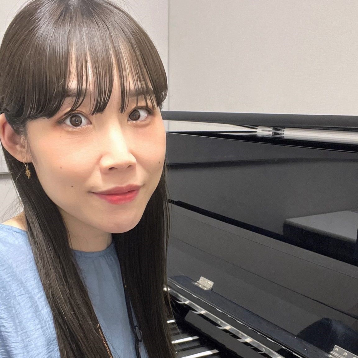 山崎 亜耶乃(やまざき あやの)