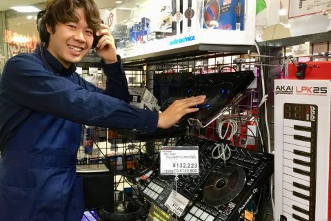 スタッフ写真 見習い中 小川 晶輝