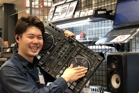 スタッフ写真 DJ/シンセサイザー/電子ドラム 小川 晶輝