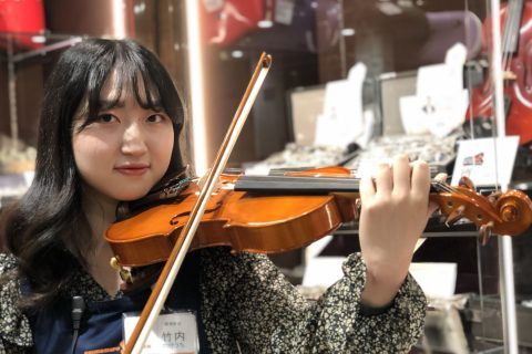スタッフ写真 音楽教室/電子ピアノ/管弦楽器 竹内 紫苑