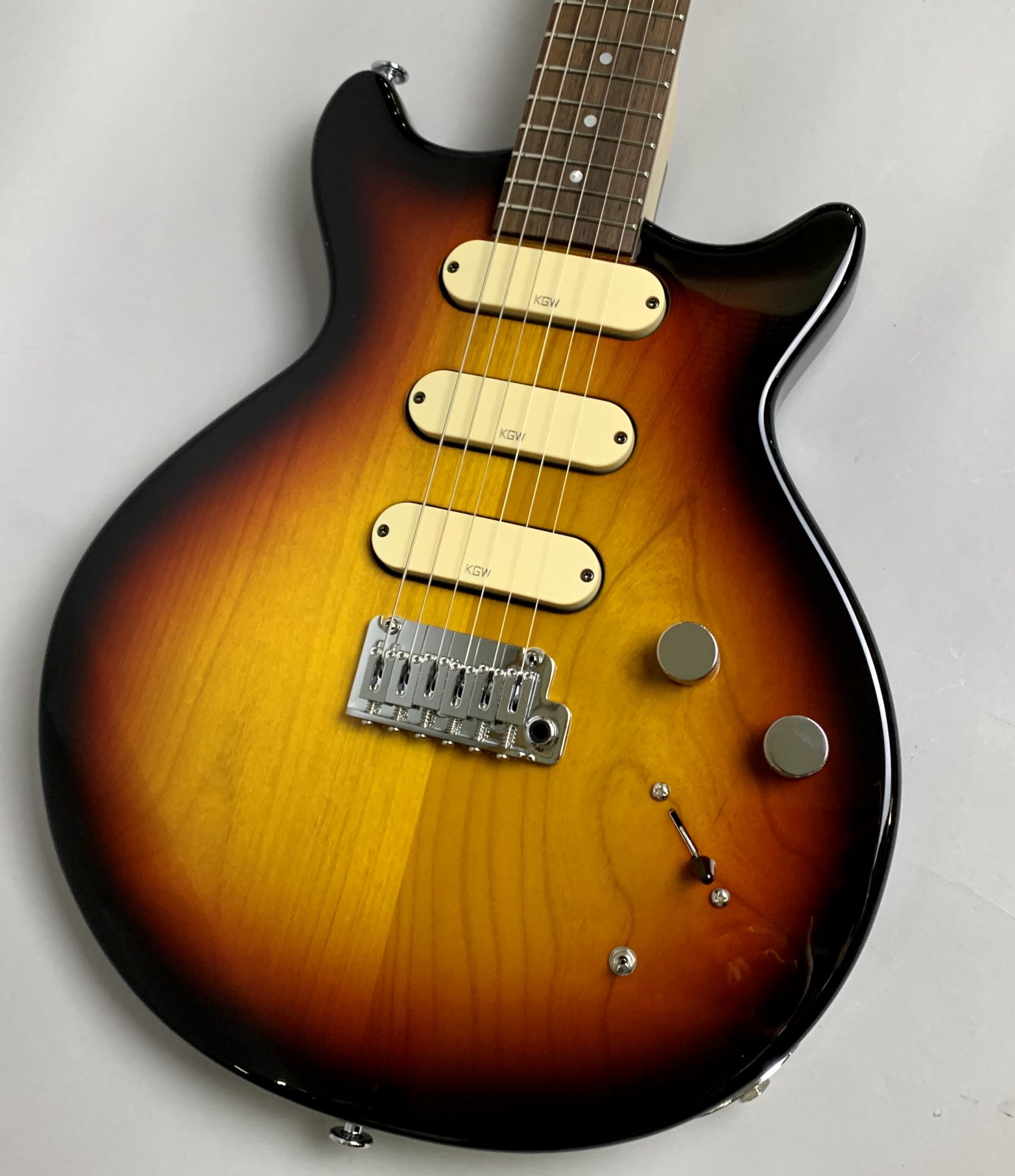 Kz Guitar Works / Kz One Juniorシリーズ 入荷しました！