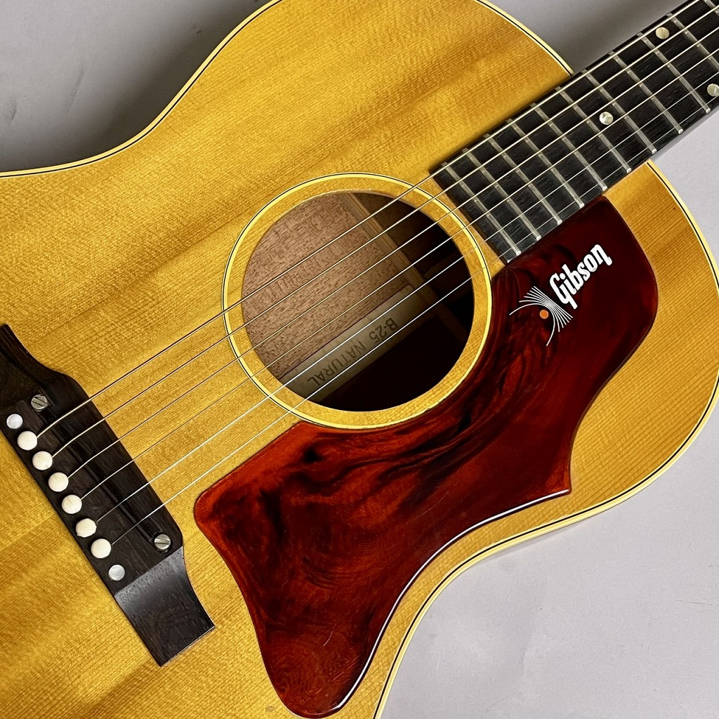 *54年の時を経て・・・ **Gibson B-25 NATURAL '67が入荷しました [https://guitarsele.com/ec/pro/disp/3/96216?sFlg=2::title=] Gibsonのスモールボディの中でも多くのミュージシャンが使用していることで人気が根強い […]