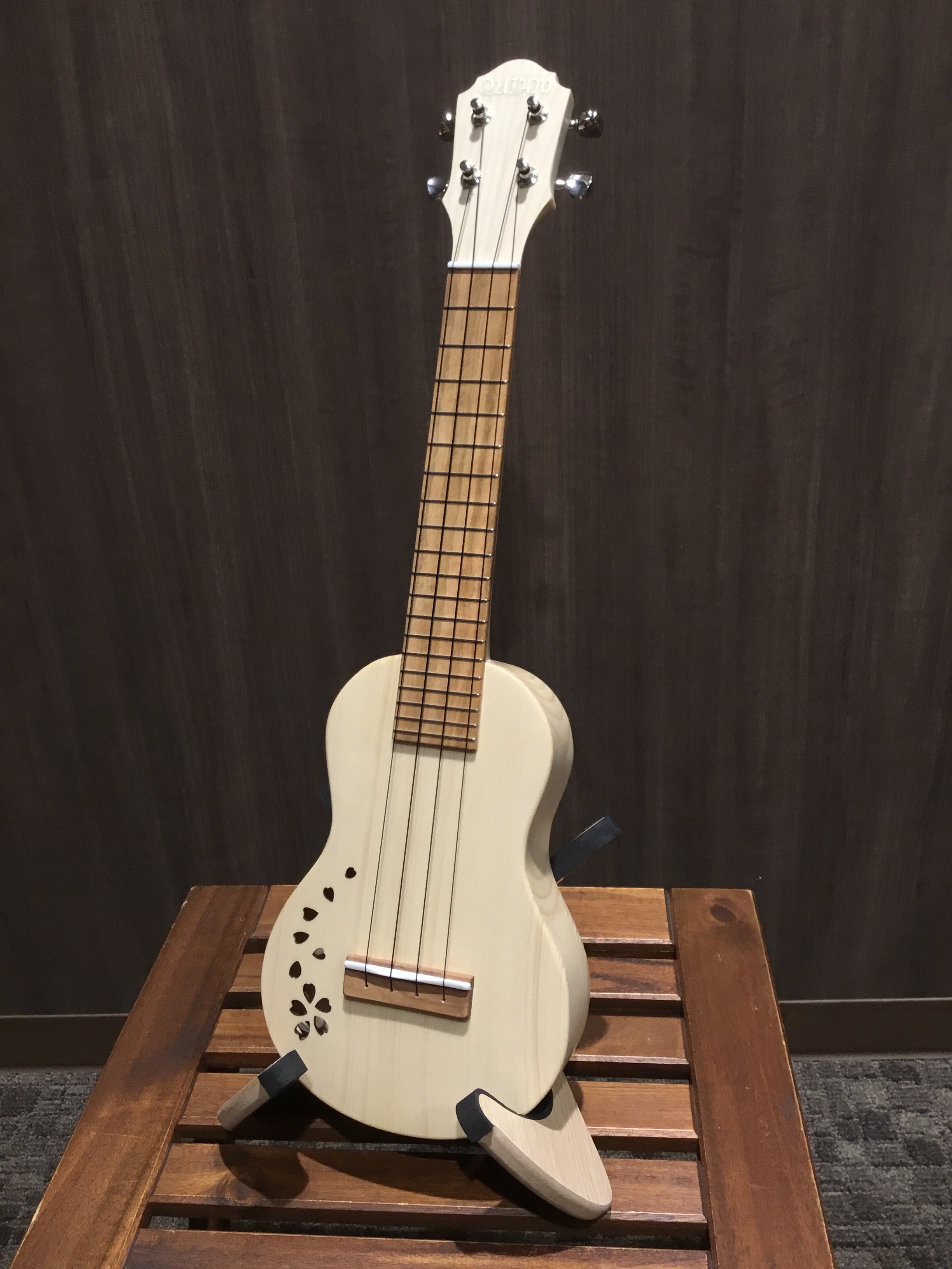 ウクレレ新入荷】QUIAM Throughneck SL-S1/SL-C1のご紹介｜島村楽器 