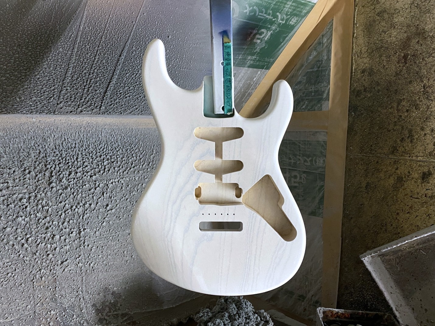 製作中エレキギターOrder Style EZa Rose Neck