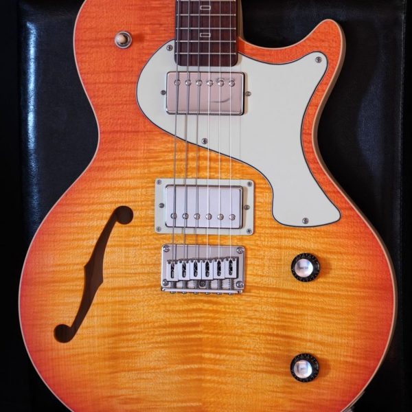 PJD Guitars Carey Elite F /Cherry Burst<br />
通常価格￥390,500(税込)