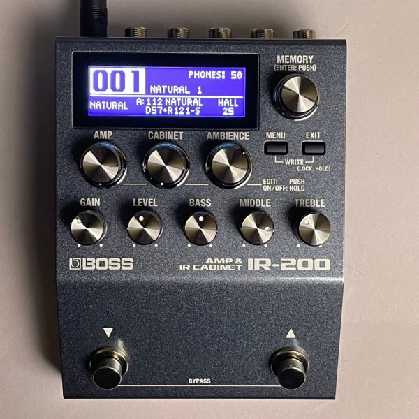 BOSS IR-200 AMP&CABINET PROCESSOR<br />
通常売価￥44,000(税込)