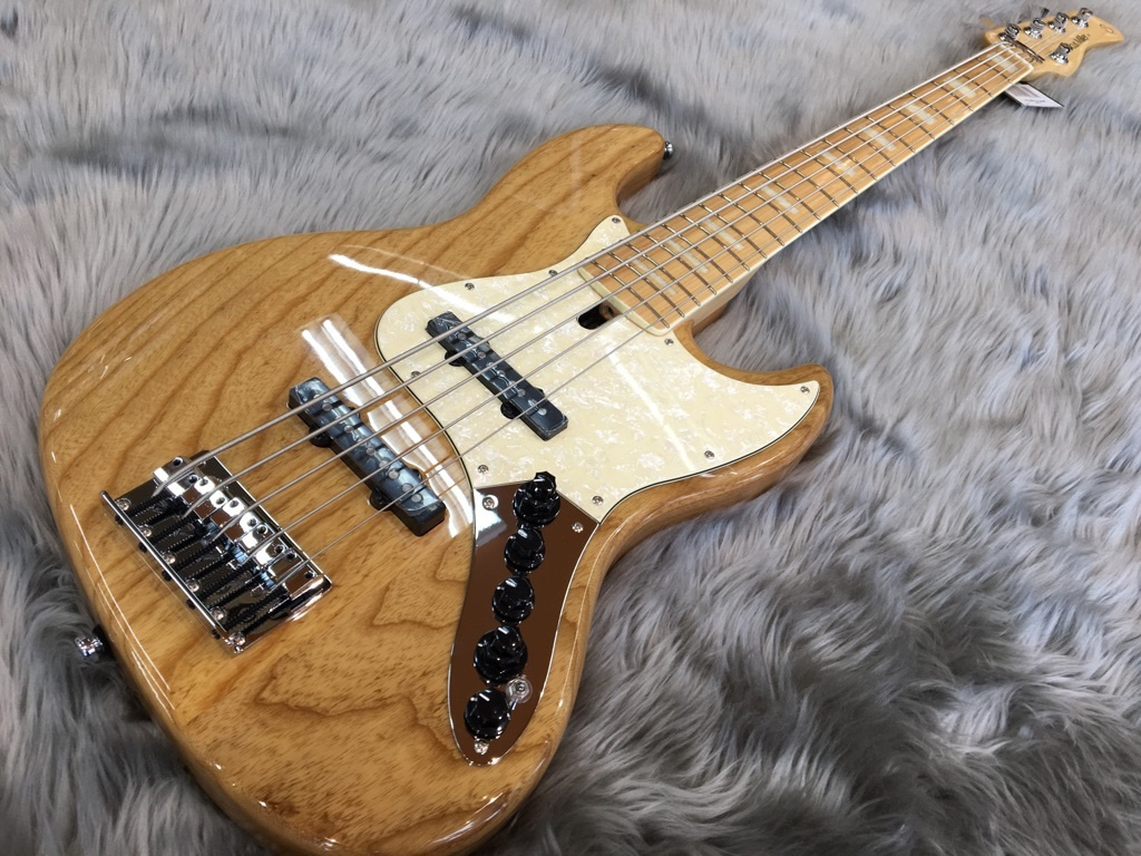 新品　Marcus Miller Sire V7 5弦ベース　マーカスミラー