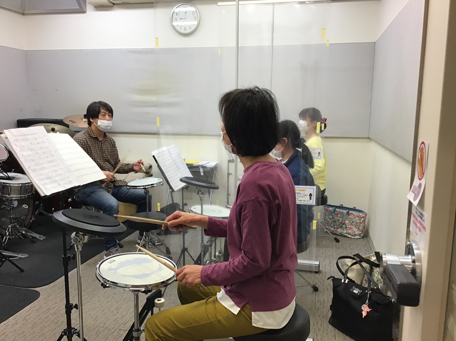 [https://www.shimamura.co.jp/shop/yukari/lesson-info/20200910/5300:title=] 皆さんこんにちは♪ユーカリが丘店スタッフの塩田です。 今回は当店のドラム教室についてご紹介します。]]バンドでカッコよく激しく！そんなイメージを持たれ […]