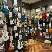 ギター・ベースはじめるなら当店へ！