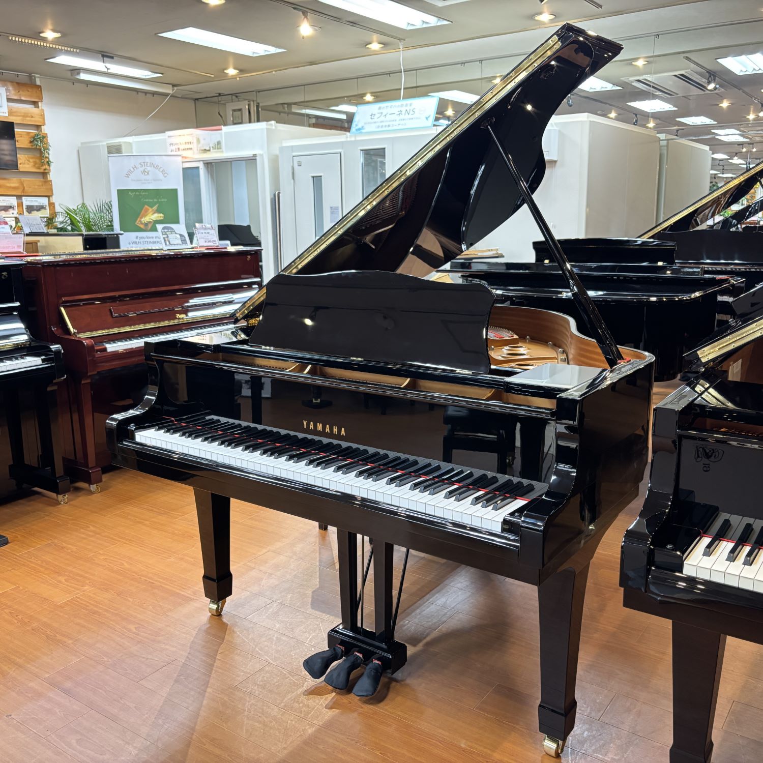 ヤマハ中古グランドピアノC1L